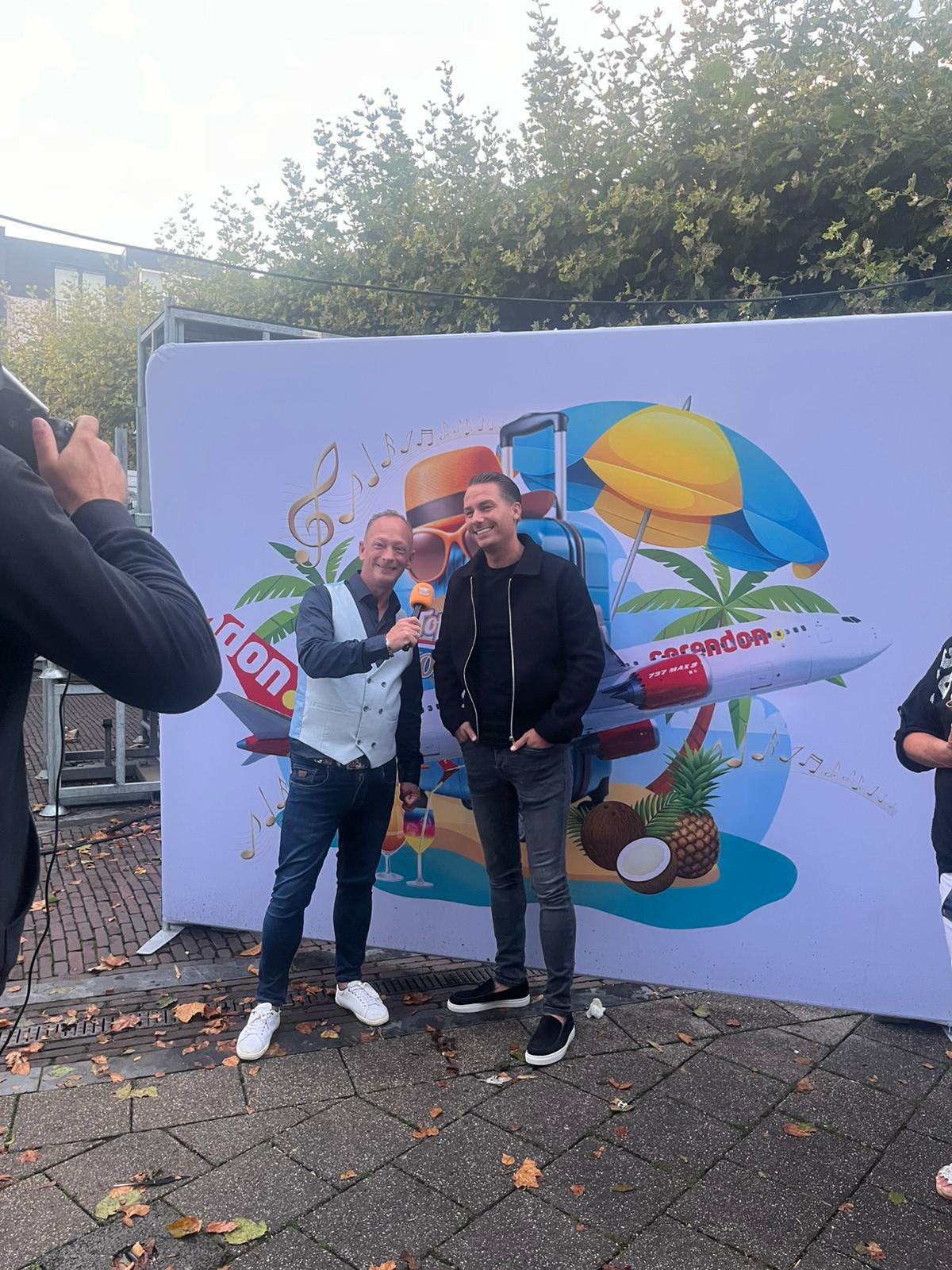 Jermaine Stuiver tijdens een interview op een buitenlocatie
